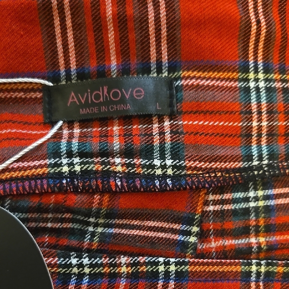 Red Plaid Mini Skirt- Size: Large (jr's) - Picture 3 of 7